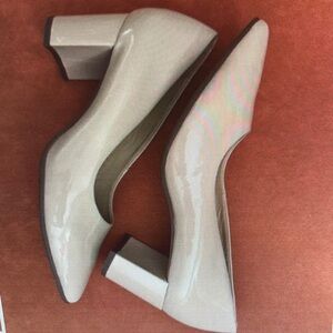 Nude Patent Leather Pointed Toe Block Heel Pumps Size EU